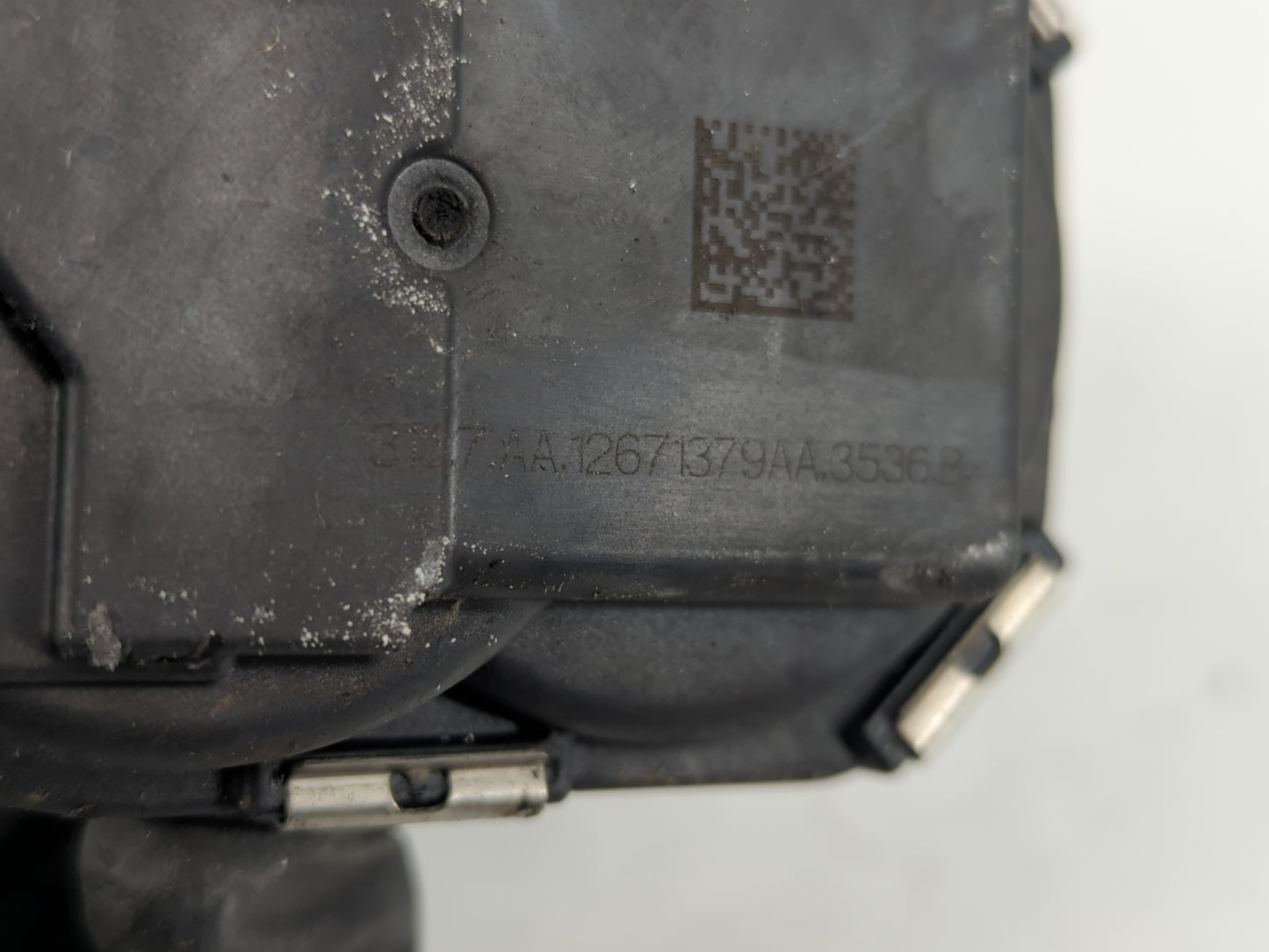 2018-2022 Chevrolet Equinox Throttle Body P/N:12671379AA Fits Fits 2016 2017 2018 2019 2020 2021 2022 OEM Used Auto Parts -