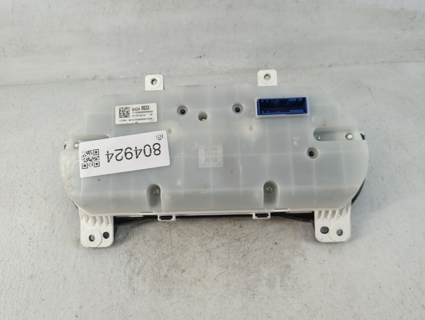 2018 Chevrolet Equinox Instrument Cluster Speedometer Gauges P/N:84240633 Fits OEM Used Auto Parts - Oemusedautoparts1.com