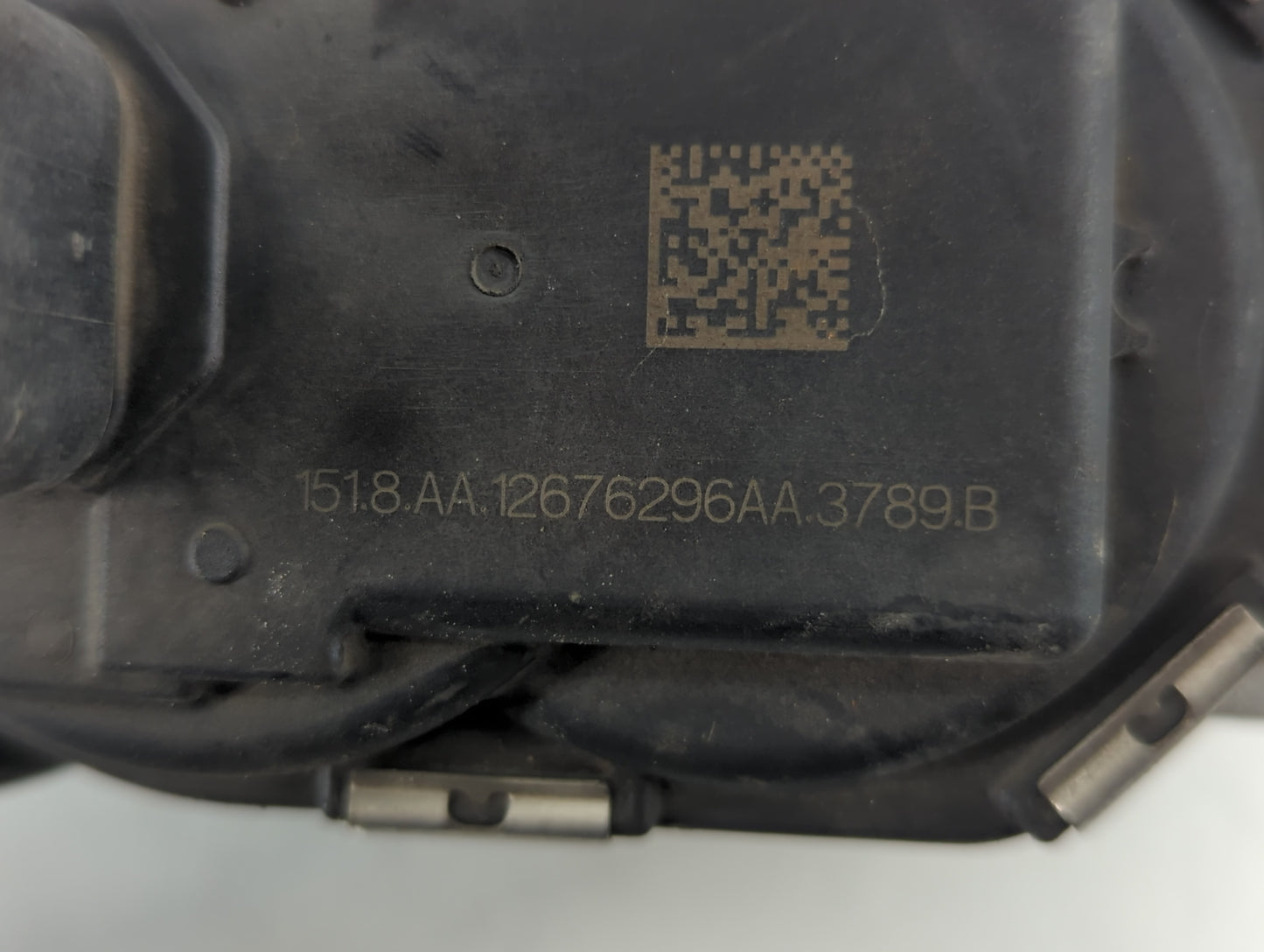 2018 Chevrolet Express 2500 Throttle Body P/N:12676296AA Fits Fits 2016 2017 2019 2020 2021 2022 OEM Used Auto Parts - Oemus