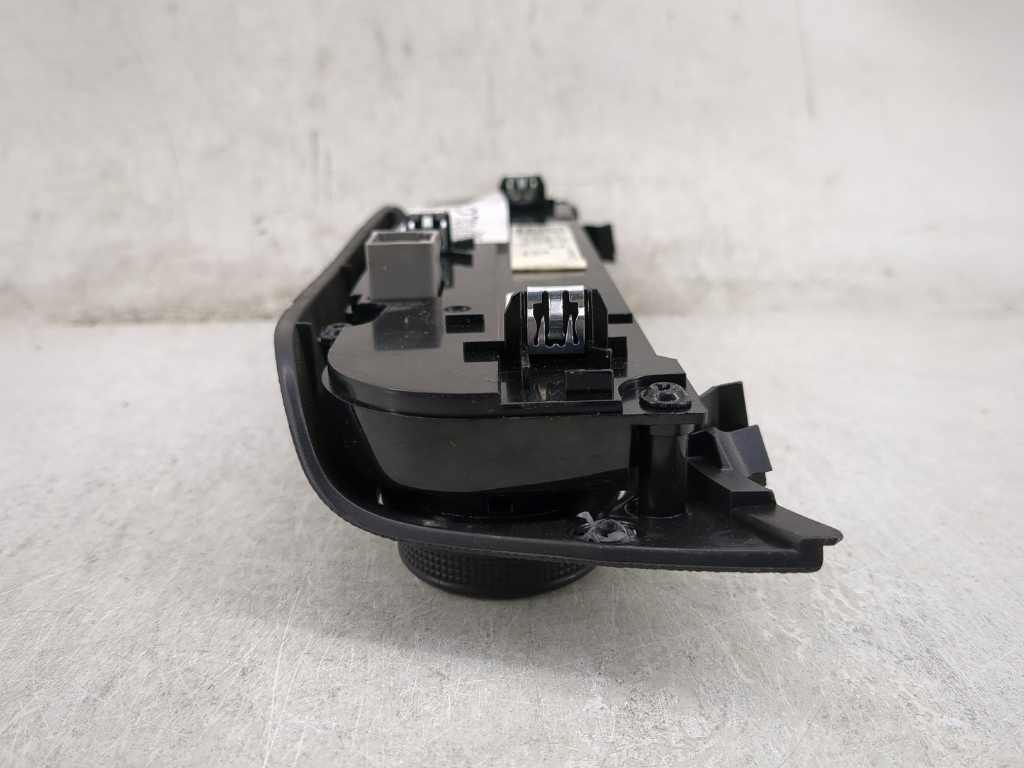 2014-2020 Chevrolet Impala Climate Control Module Temperature AC/Heater Replacement P/N:84429867 Fits OEM Used Auto Parts -