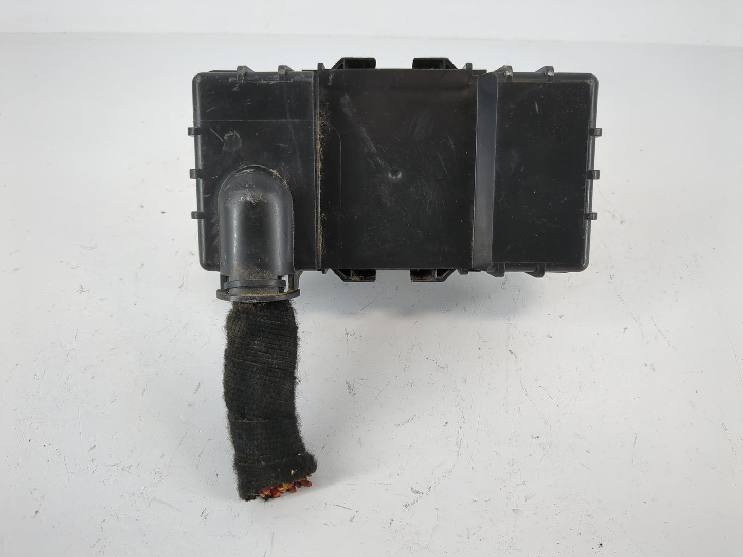 2018 Chevrolet Malibu Fusebox Fuse Box Panel Relay Module Fits OEM Used Auto Parts - Oemusedautoparts1.com