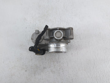 2016-2019 Chevrolet Malibu Throttle Body P/N:12671379AA Fits Fits 2016 2017 2018 2019 OEM Used Auto Parts