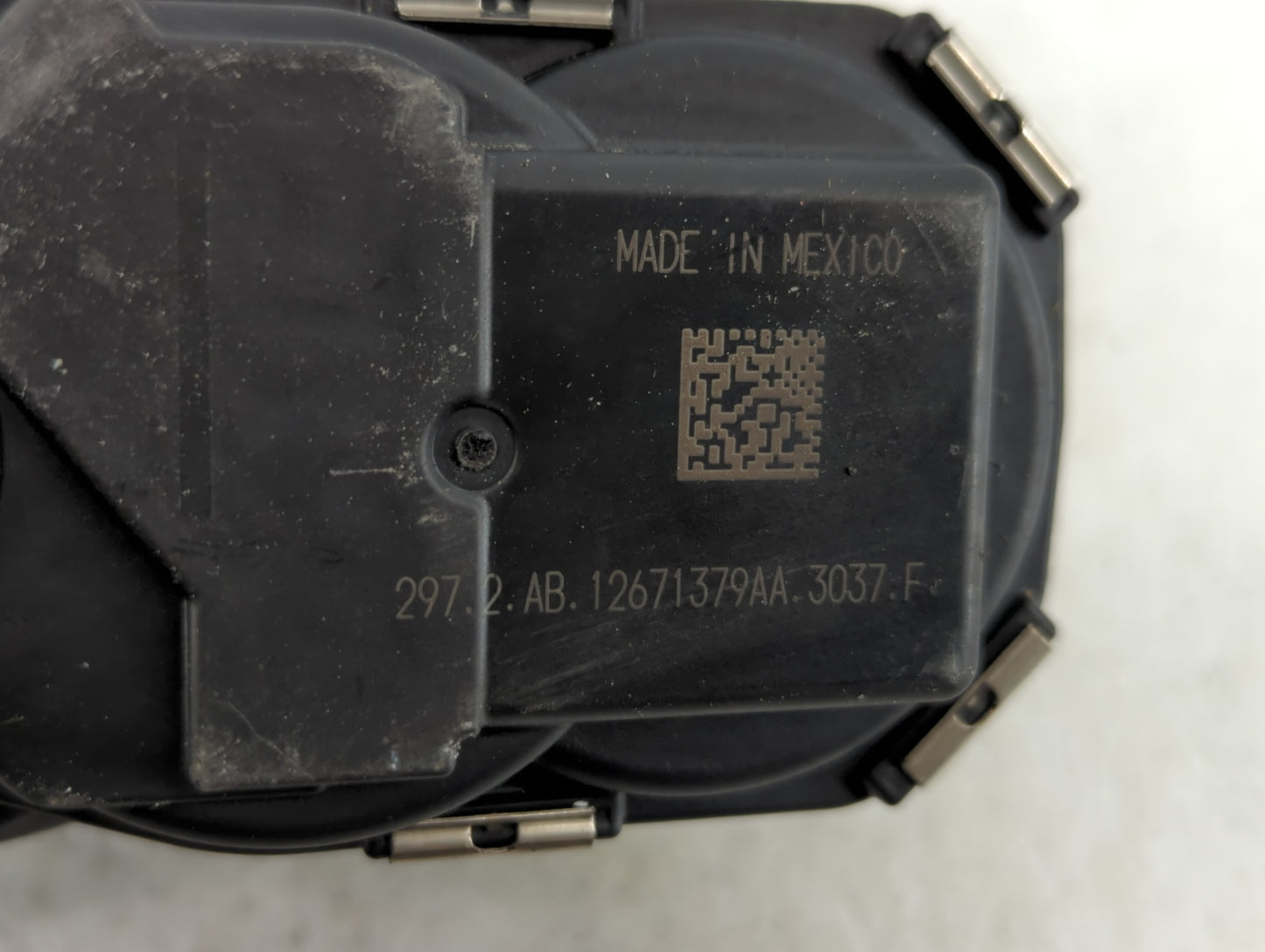 2016-2021 Chevrolet Malibu Throttle Body P/N:12671379AA Fits Fits 2016 2017 2018 2019 2020 2021 2022 OEM Used Auto Parts - O