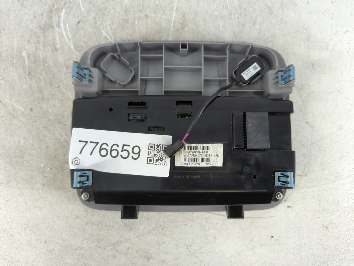 2016-2021 Chevrolet Malibu Center Floor Console P/N:84226110 Fits Fits 2016 2017 2018 2019 2020 2021 OEM Used Auto Parts - O