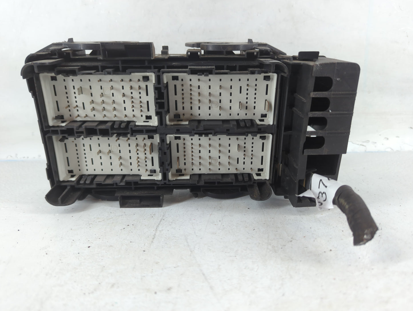 2018-2019 Chevrolet Malibu Fusebox Fuse Box Panel Relay Module P/N:84181107_03 Fits Fits 2018 2019 OEM Used Auto Parts - Oem