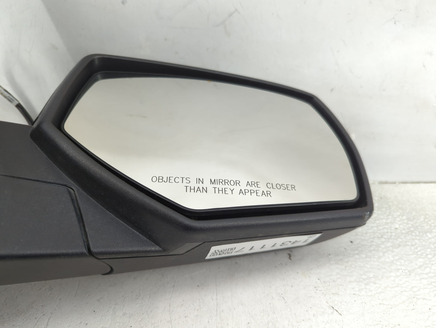 2014-2019 Chevrolet Silverado 1500 Passenger Side View Mirror - Right Door Mirror OEM Used - Oemusedautoparts1.com