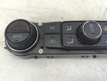 2014-2019 Chevrolet Silverado 1500 Climate Control Module Temperature AC/Heater Replacement P/N:84258729 Fits OEM Used Auto Parts