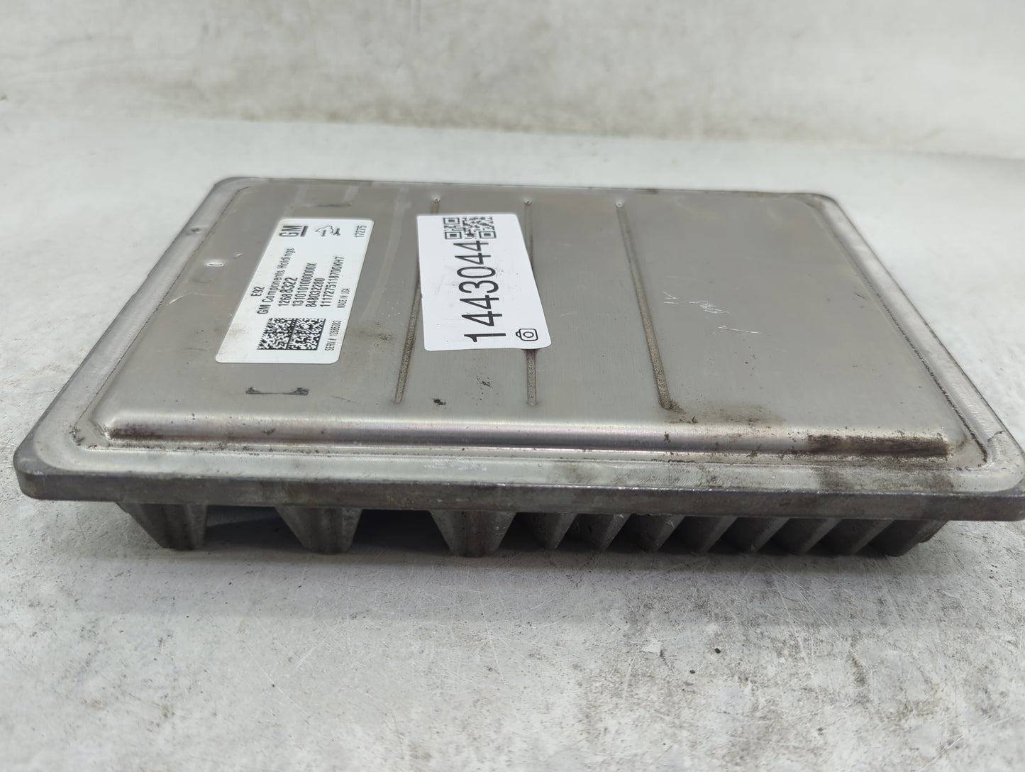 2016-2018 Chevrolet Silverado 1500 PCM Engine Control Computer ECU ECM PCU OEM P/N:12688322 Fits Fits 2016 2017 2018 OEM Use