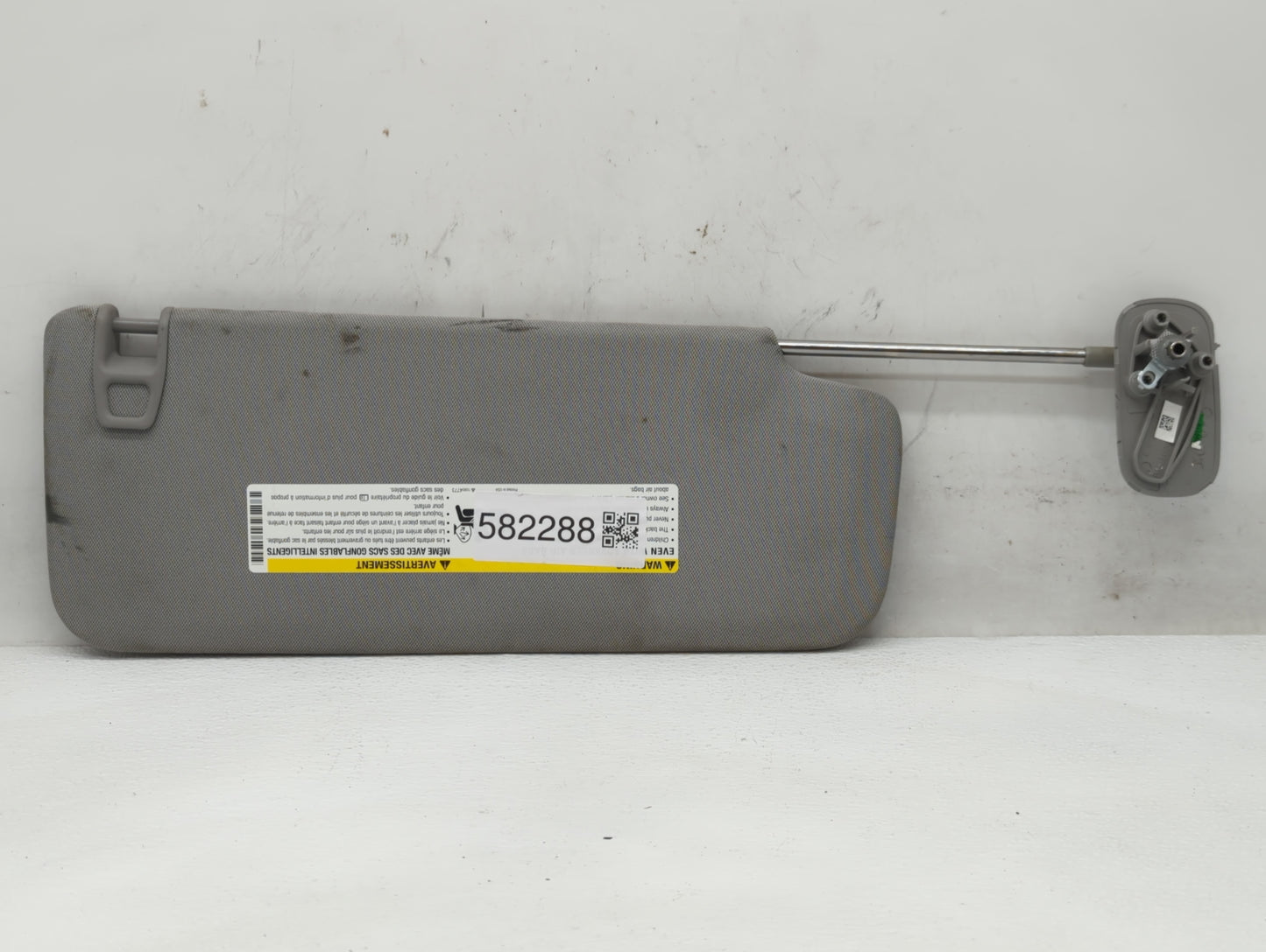 2014-2019 Chevrolet Silverado 1500 Sun Visor Shade Replacement Driver Left Mirror Fits Fits 2014 2015 2016 2017 2018 2019 OE