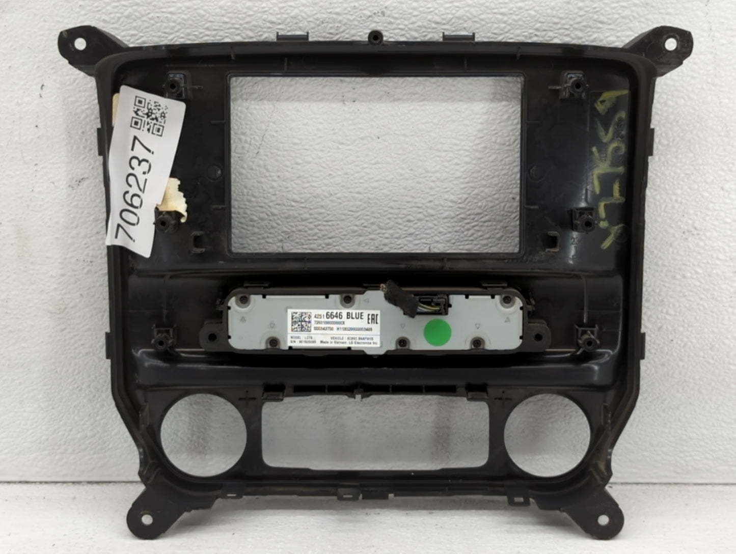 2017-2018 Chevrolet Silverado 1500 Radio AM FM Cd Player Receiver Replacement P/N:42516646 Fits Fits 2017 2018 2019 OEM Used