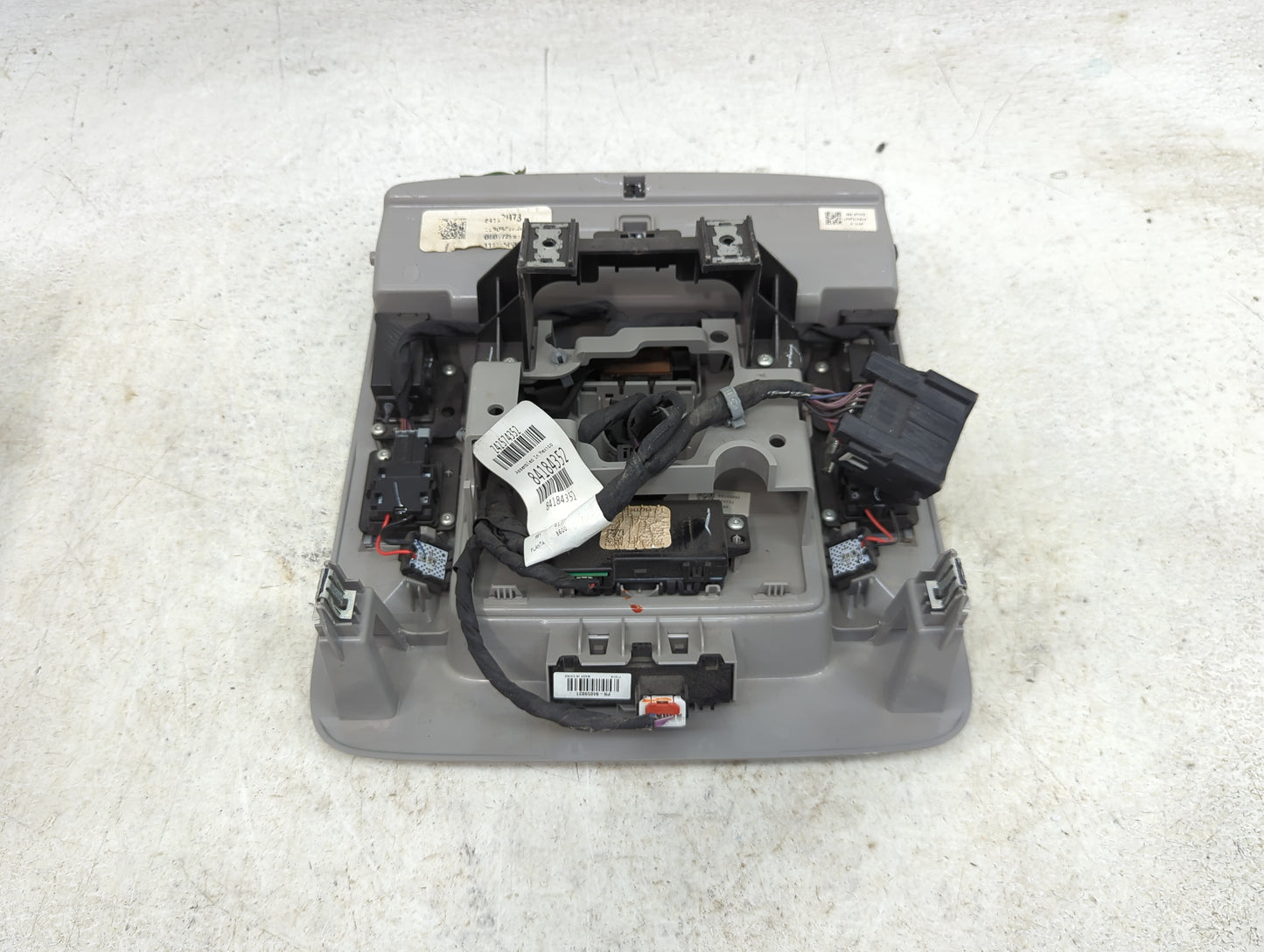 Chevrolet Suburban 1500 Overhead Roof Console 1430060 - Oemusedautoparts1.com