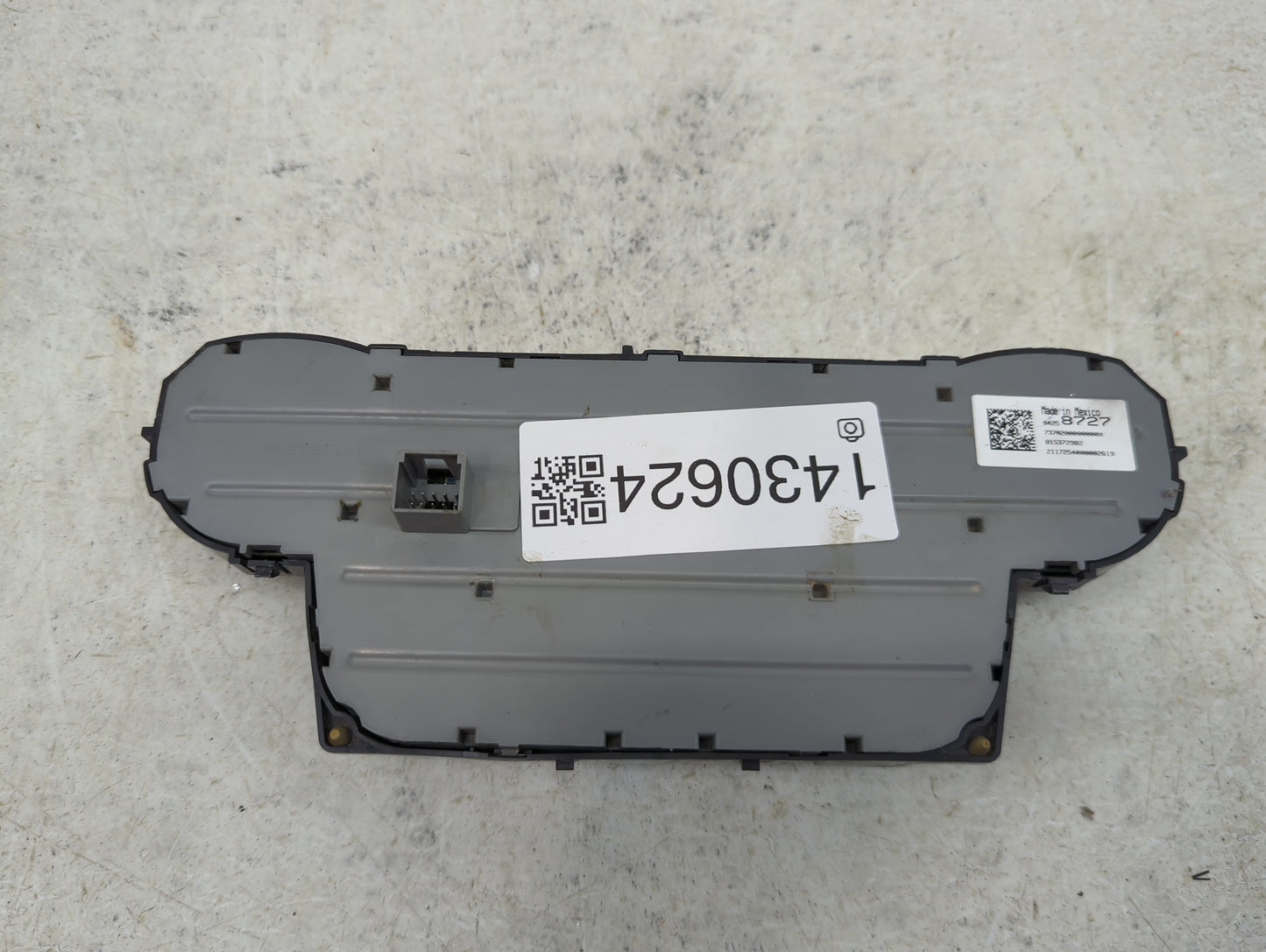 2018 Chevrolet Suburban 1500 Climate Control Module Temperature AC/Heater Replacement P/N:84258727 Fits Fits 2017 2019 2020
