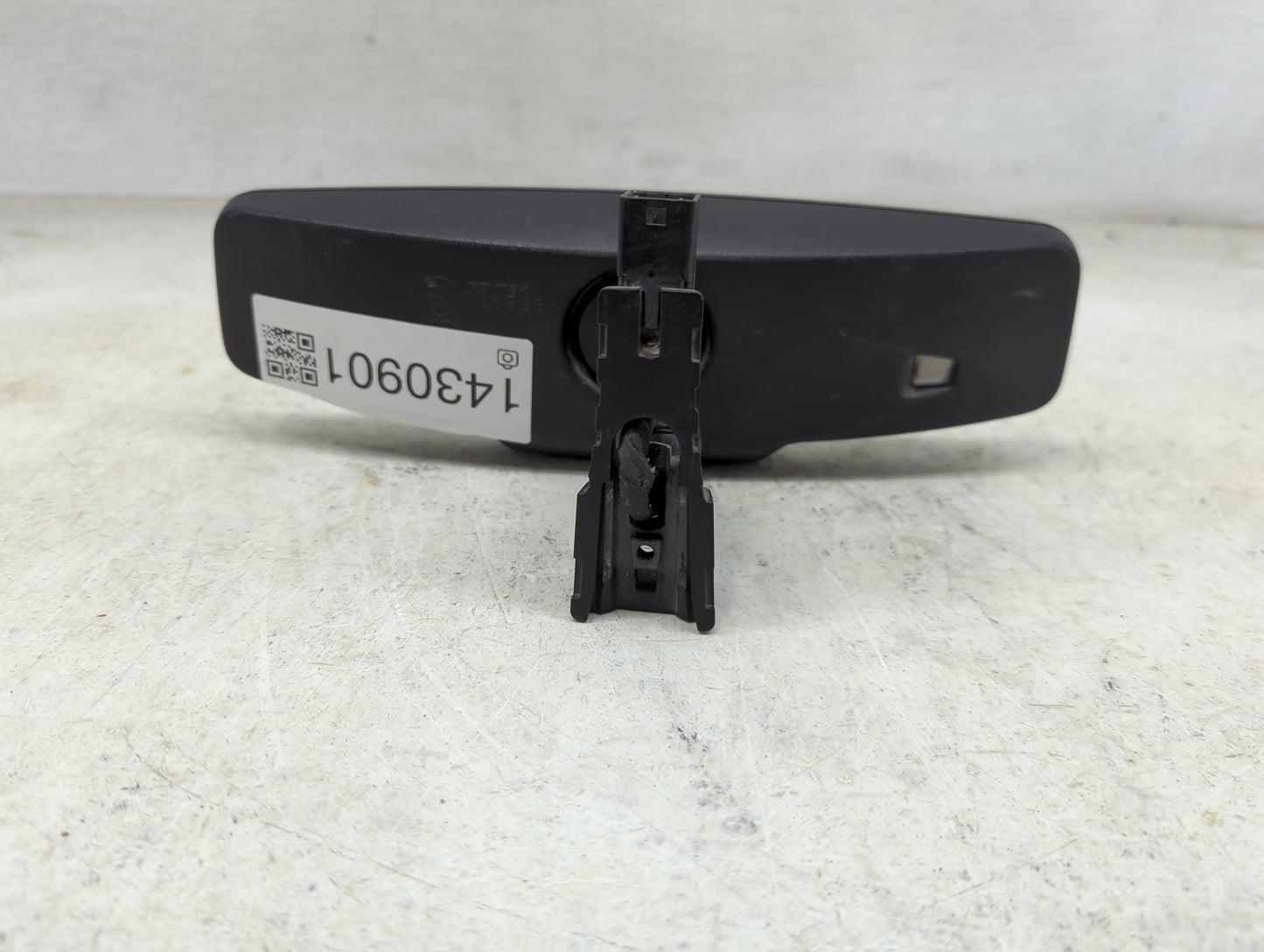 2018 Chevrolet Suburban 1500 Interior Rear View Mirror Replacement OEM Fits OEM Used Auto Parts - Oemusedautoparts1.com