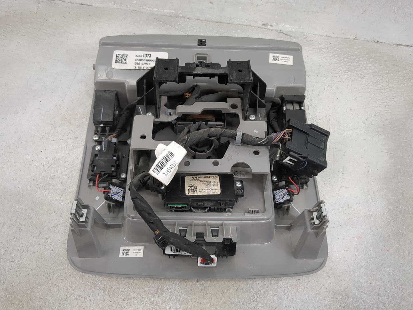 2015-2020 Chevrolet Tahoe Overhead Roof Console Gray - Oemusedautoparts1.com