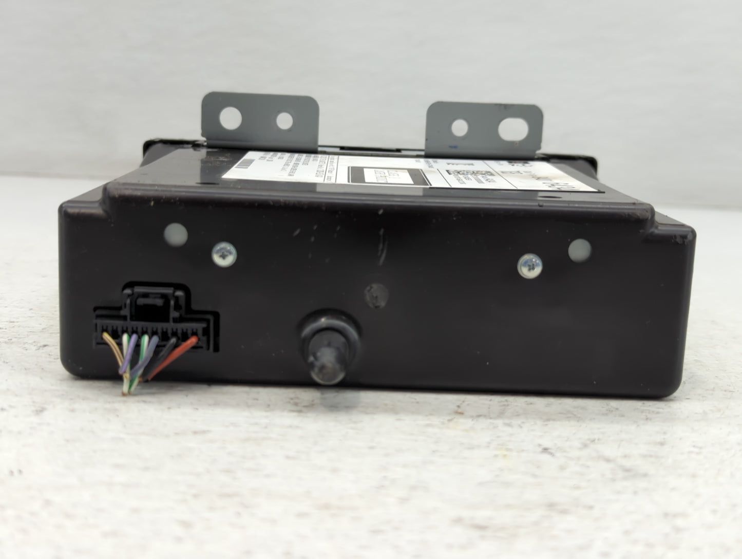 2017-2020 Chevrolet Tahoe Radio AM FM Cd Player Receiver Replacement P/N:84016434 Fits Fits 2017 2018 2019 2020 OEM Used Aut