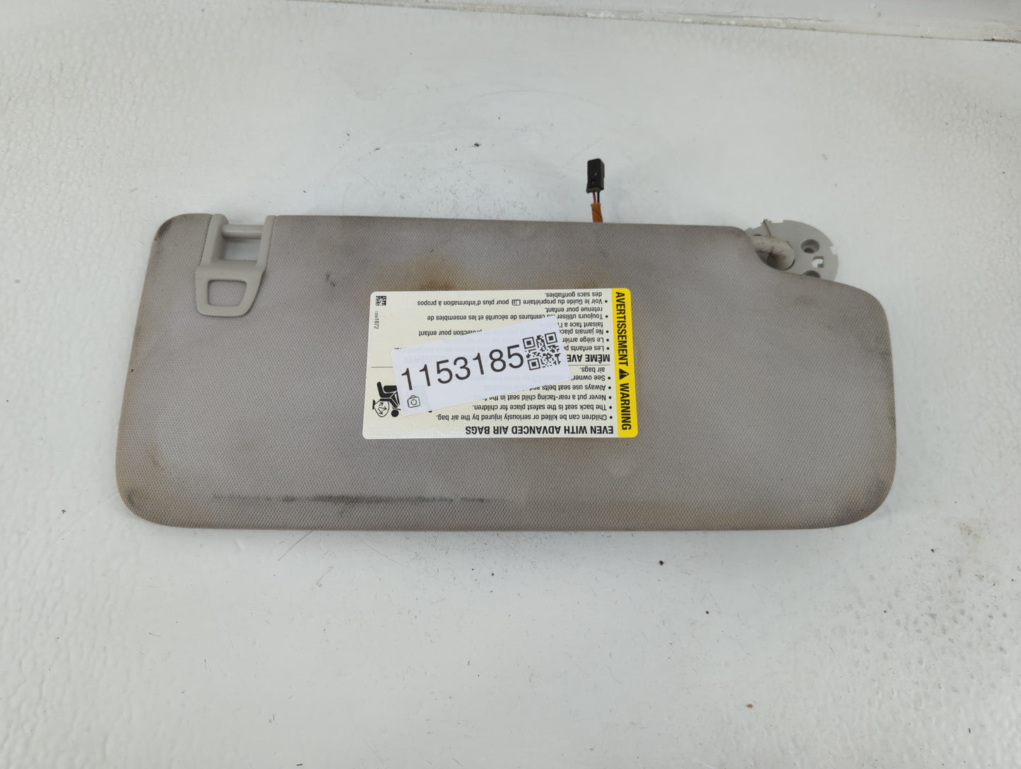 2018-2022 Chevrolet Traverse Sun Visor Shade Replacement Driver Left Mirror Fits Fits 2018 2019 2020 2021 2022 OEM Used Auto