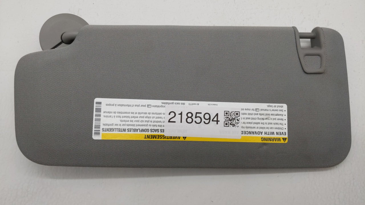2017-2018 Chevrolet Trax Sun Visor Shade Replacement Passenger Right Mirror Fits Fits 2017 2018 OEM Used Auto Parts - Oemuse