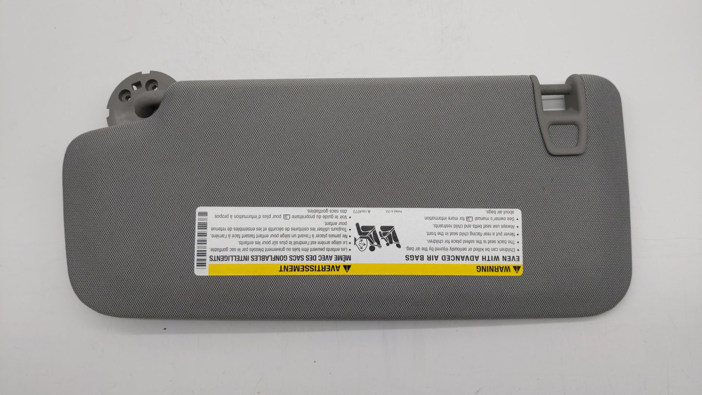 2017-2018 Chevrolet Trax Sun Visor Shade Replacement Passenger Right Mirror Fits Fits 2017 2018 OEM Used Auto Parts - Oemuse