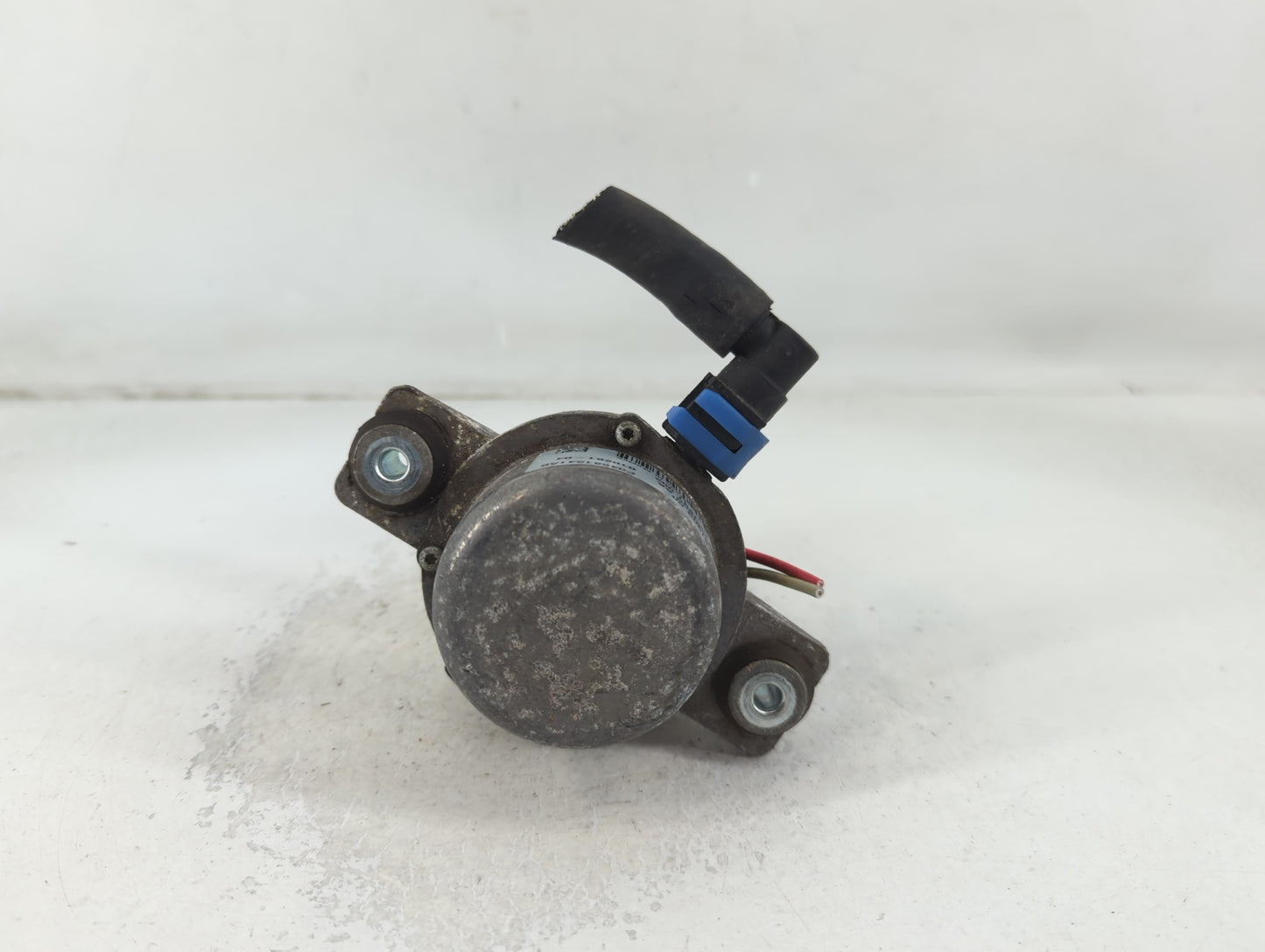 2016-2020 Chevrolet Trax Central Vaccum Lock Pump 934.116-01 Aa - Oemusedautoparts1.com