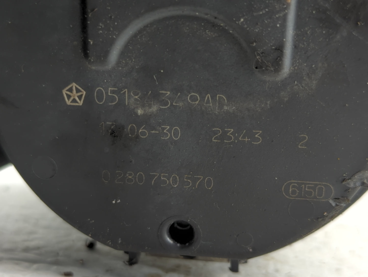 2011-2022 Chrysler 300 Throttle Body P/N:05184349AD Fits Fits 2011 2012 2013 2014 2015 2016 2017 2018 2019 2020 2021 2022 OE