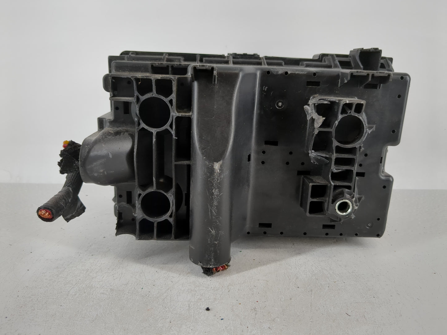 2018 Chrysler Pacifica Fusebox Fuse Box Panel Relay Module P/N:6356-5509 6351-5058-001 Fits OEM Used Auto Parts - Oemusedaut