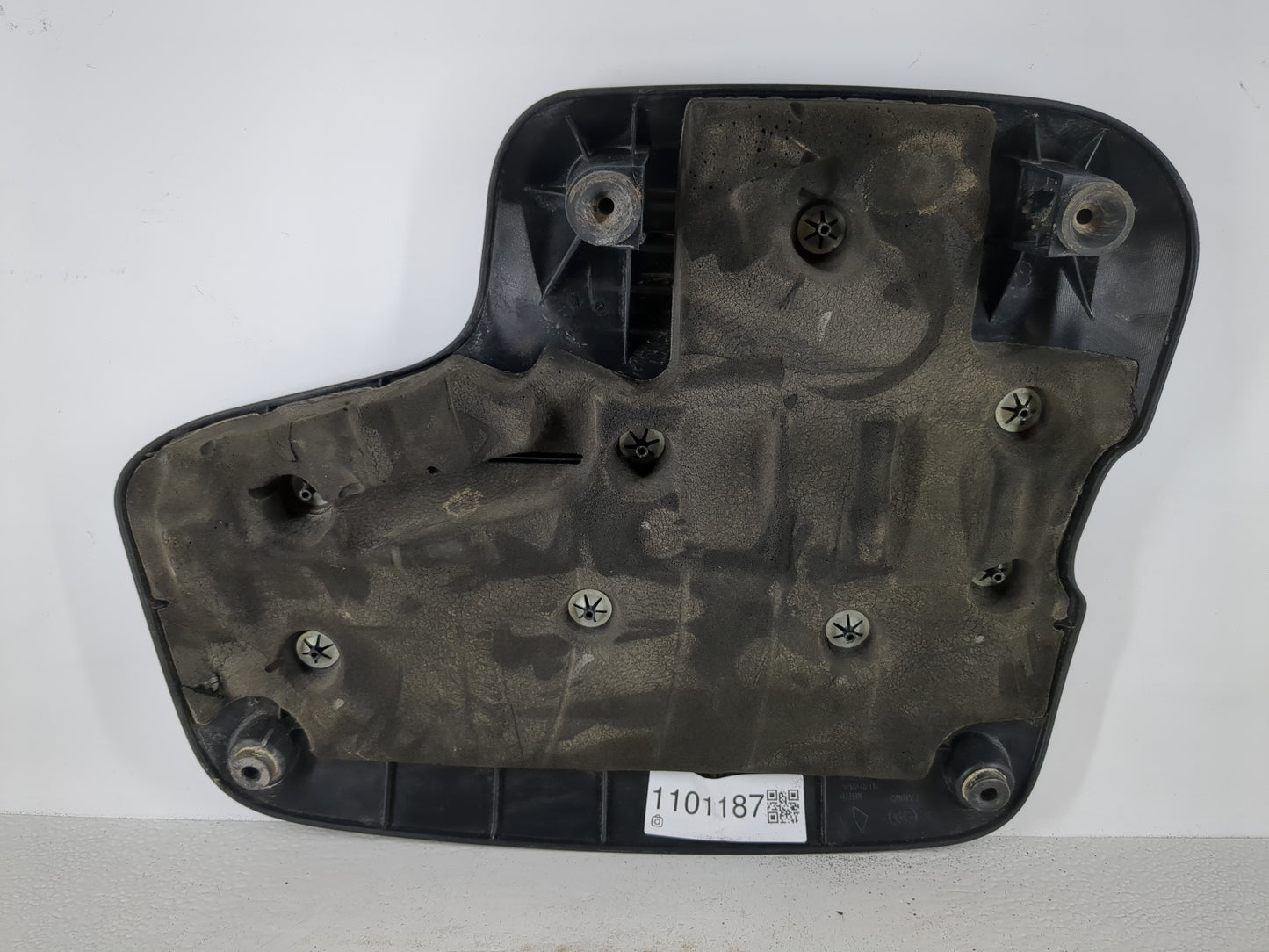 2018 Chrysler Pacifica Engine Cover - Oemusedautoparts1.com
