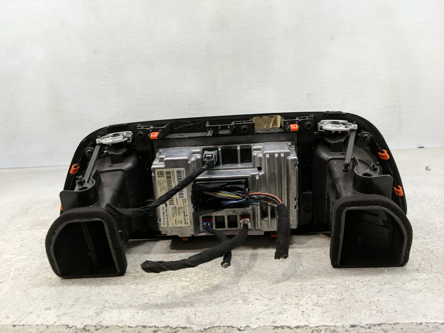 2018 Chrysler Pacifica Radio AM FM Cd Player Receiver Replacement Fits OEM Used Auto Parts - Oemusedautoparts1.com
