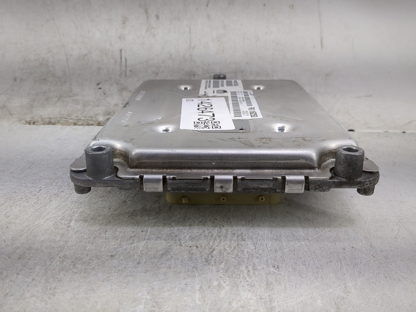 2018-2019 Chrysler Pacifica PCM Engine Control Computer ECU ECM PCU OEM P/N:P68330910AA Fits Fits 2018 2019 2020 OEM Used Au