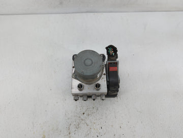 2017-2018 Chrysler Pacifica ABS Pump Control Module Replacement P/N:1571150 Fits Fits 2017 2018 OEM Used Auto Parts