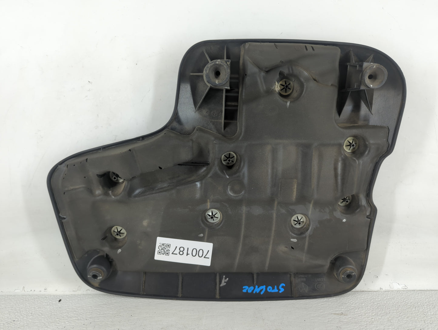 2018 Chrysler Pacifica Engine Cover - Oemusedautoparts1.com