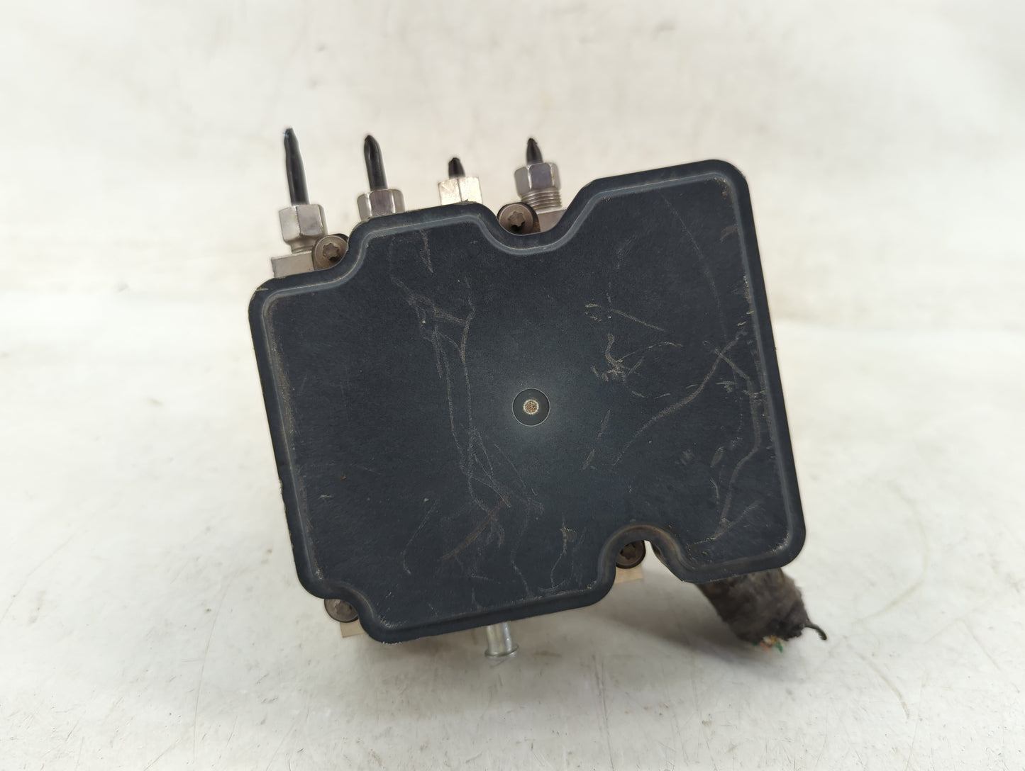 2018 Dodge Caravan ABS Pump Control Module Replacement P/N:2265106527 Fits Fits 2015 2016 2017 2019 2020 OEM Used Auto Parts