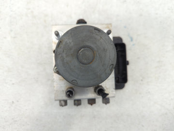 2018 Dodge Caravan ABS Pump Control Module Replacement P/N:68183803AD Fits Fits 2015 2016 2017 2019 2020 OEM Used Auto Parts
