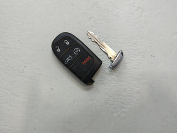Dodge Challenger Keyless Entry Remote Fob M3N-40821302 6823497AA | 68234957AB