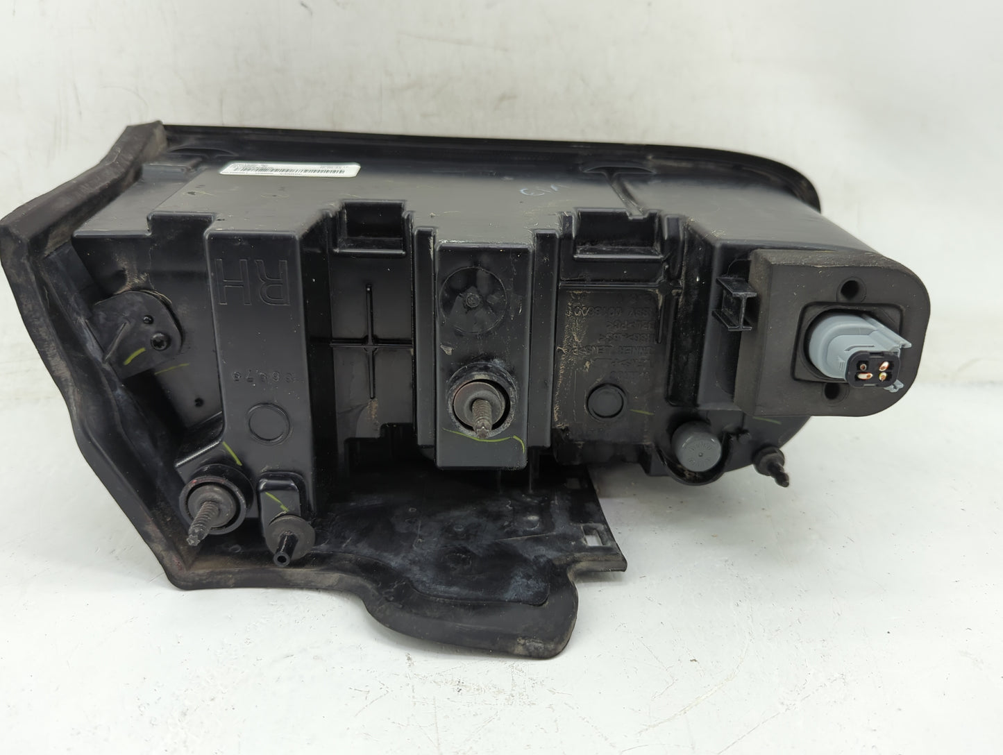2015-2022 Dodge Challenger Tail Light Assembly Passenger Right OEM P/N:68174068-AF Fits OEM Used Auto Parts - Oemusedautopar
