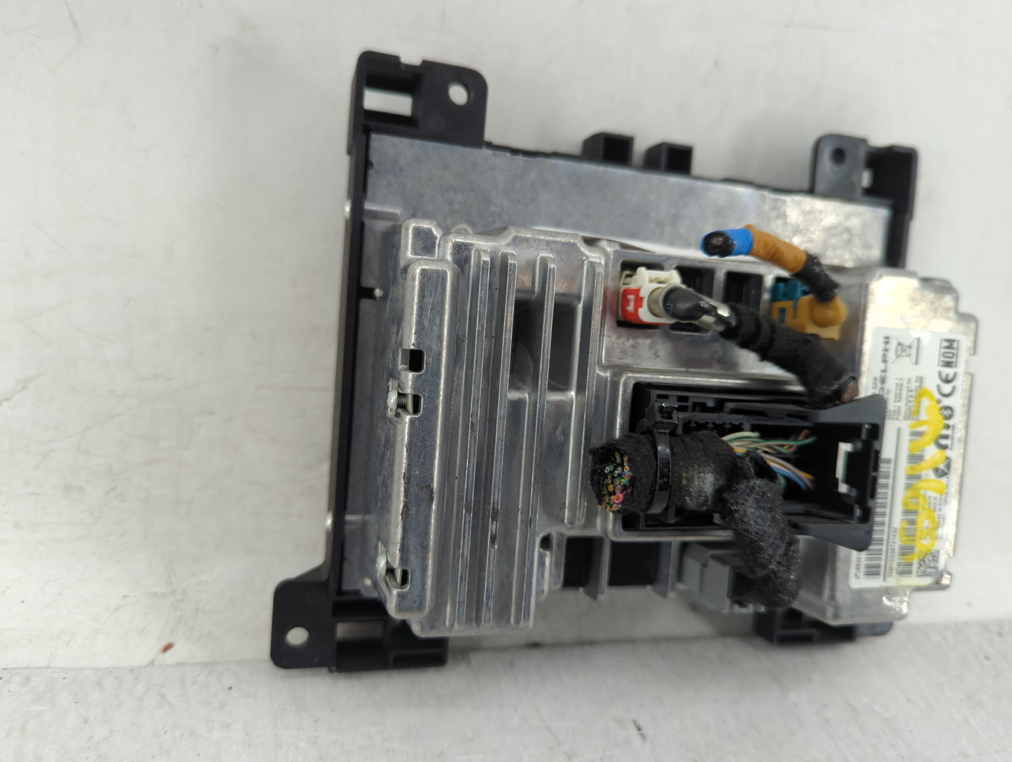 2018-2019 Dodge Challenger Radio AM FM Cd Player Receiver Replacement P/N:68321852AE Fits Fits 2018 2019 OEM Used Auto Parts