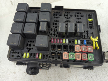 2006-2007 Dodge Charger Fusebox Fuse Box Panel Relay Module P/N:68234027AA 7154-7830-30, 04727370AA Fits Fits 2006 2007 OEM Used Auto Parts