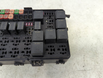 2018 Dodge Charger Fusebox Fuse Box Panel Relay Module P/N:P68395821AA 68336801AC Fits OEM Used Auto Parts