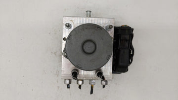 2015-2018 Dodge Grand Caravan ABS Pump Control Module Replacement P/N:P68183803AC 68183803AC Fits Fits 2015 2016 2017 2018 OEM Used Auto Parts