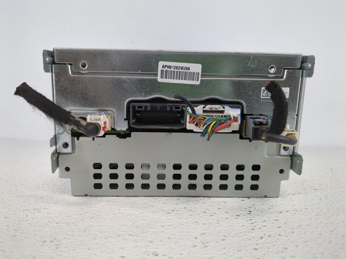 2018-2020 Dodge Journey Radio AM FM Cd Player Receiver Replacement P/N:P68209666AF Fits Fits 2018 2019 2020 OEM Used Auto Pa