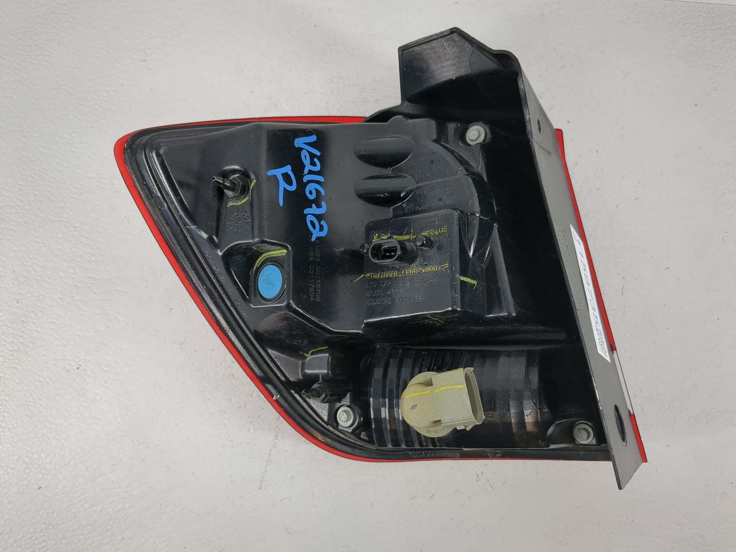 2018 Dodge Journey Tail Light Assembly Passenger Right OEM Fits OEM Used Auto Parts - Oemusedautoparts1.com