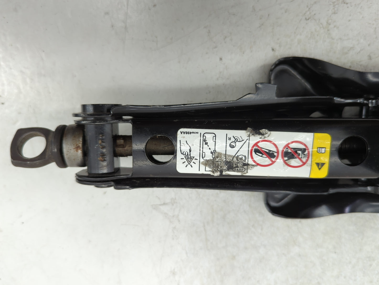 2018 Dodge Journey Spare Scissor Car Jack - Oemusedautoparts1.com