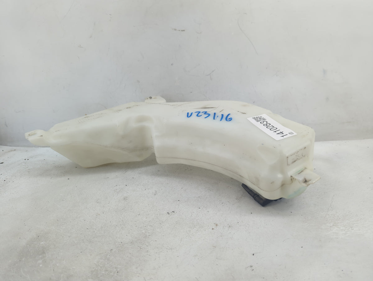 2018 Dodge Journey Windshield Washer Fluid Reservoir Bottle 1410283 - Oemusedautoparts1.com