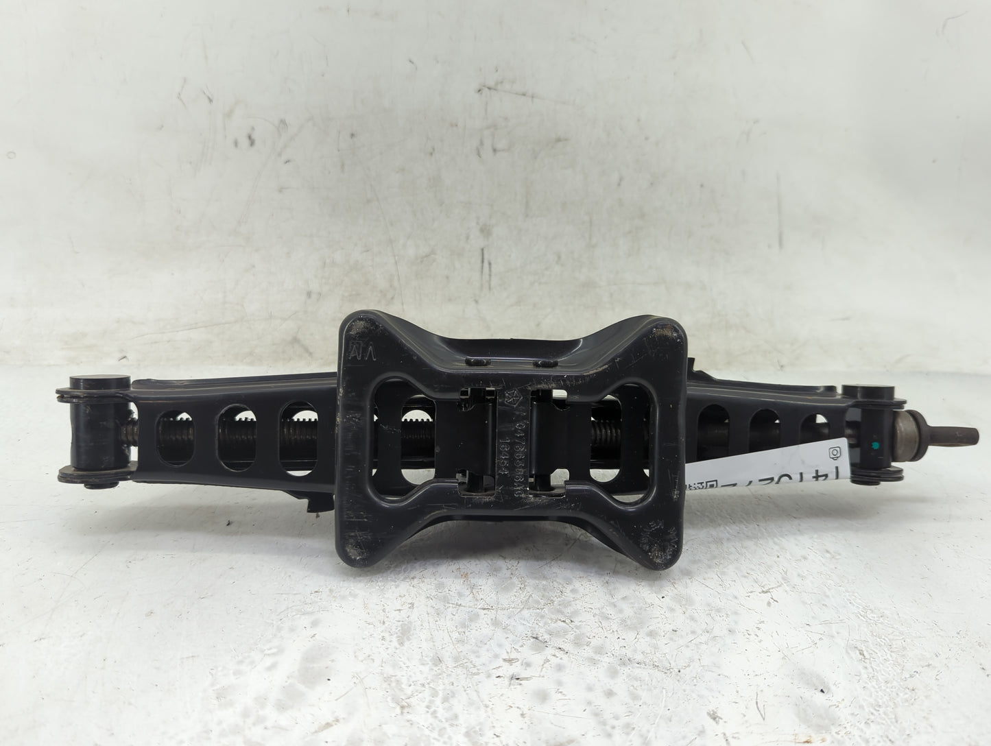 2018 Dodge Journey Spare Scissor Car Jack 1415272 - Oemusedautoparts1.com
