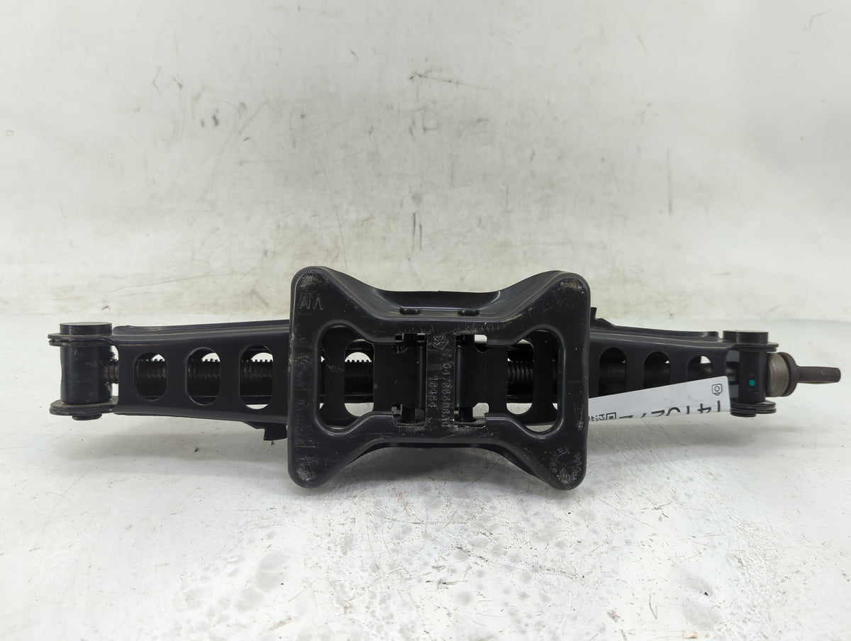 2018 Dodge Journey Spare Scissor Car Jack 1415272 - Oemusedautoparts1.com