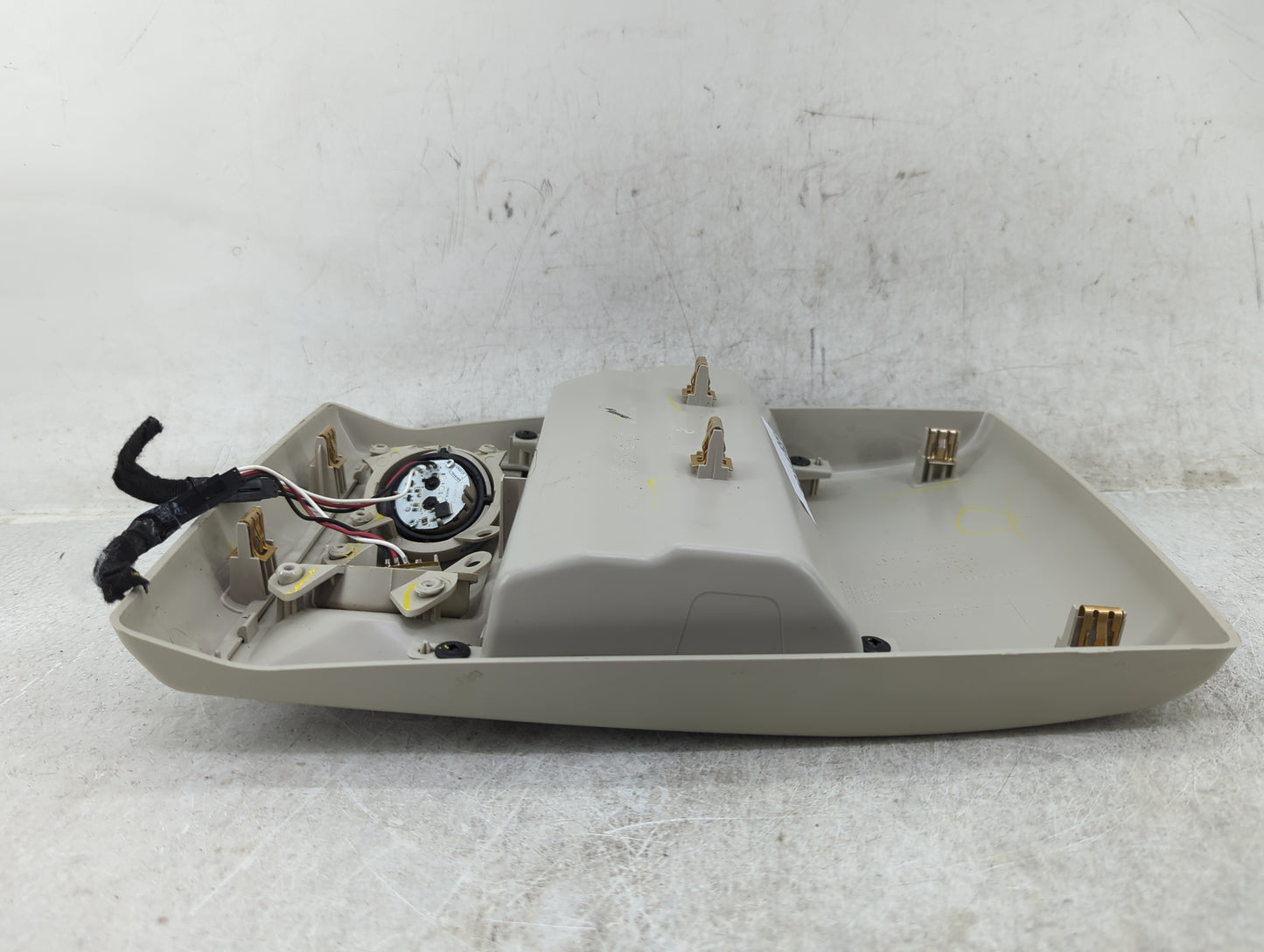 2012-2019 Dodge Journey Overhead Roof Console 1437814 - Oemusedautoparts1.com