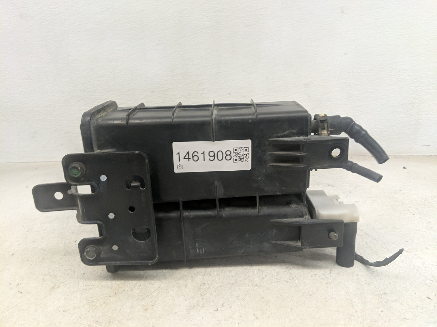 2018 Dodge Journey Fuel Vapor Charcoal Canister 1461908 - Oemusedautoparts1.com