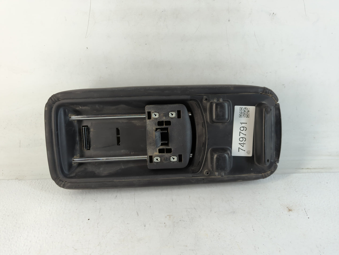 2018 Dodge Journey Center Console Armrest Cover Lid Fits OEM Used Auto Parts - Oemusedautoparts1.com