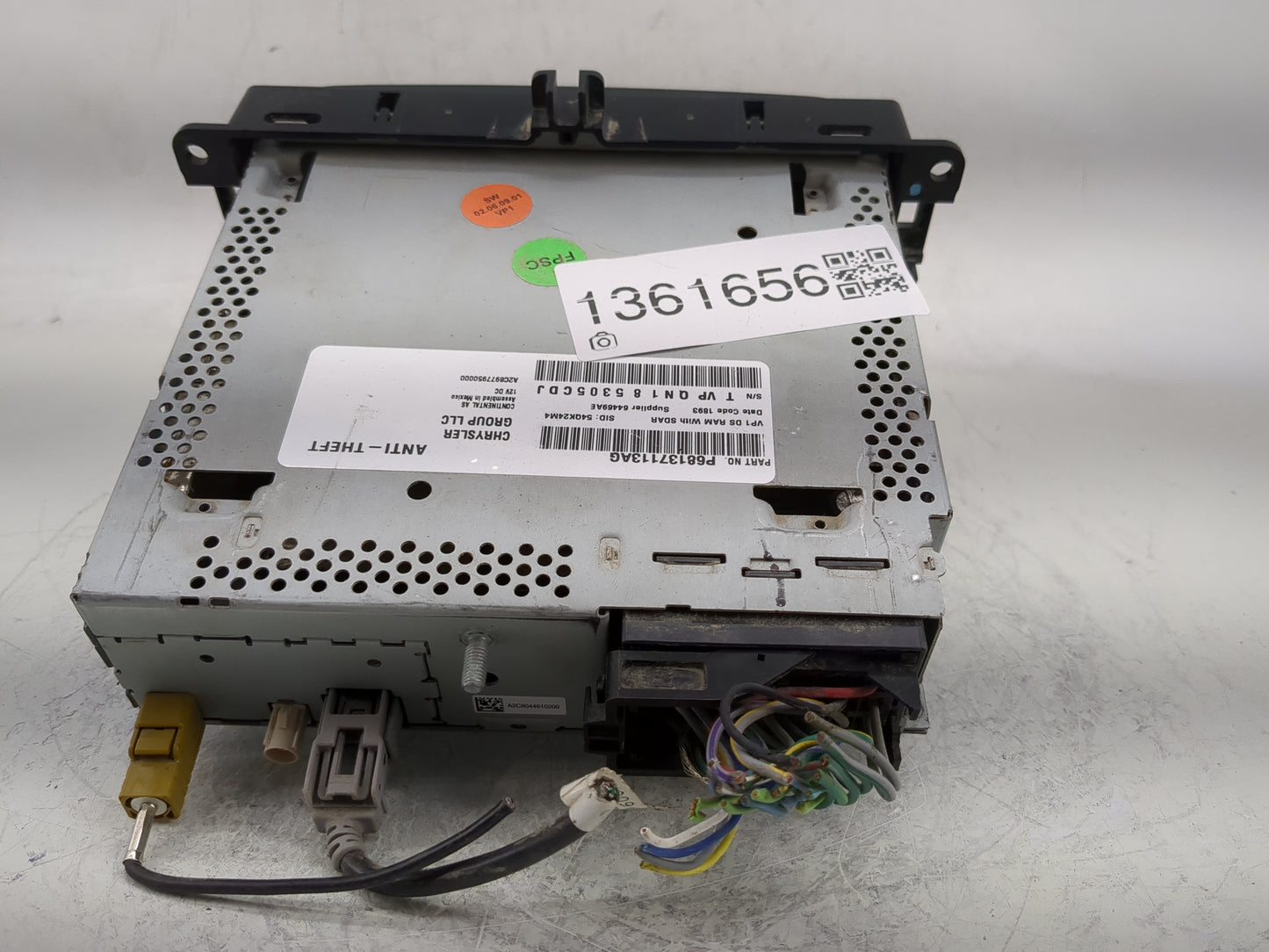 2018 Dodge Ram 1500 Radio AM FM Cd Player Receiver Replacement P/N:68137113AG Fits Fits 2017 2019 2020 OEM Used Auto Parts -