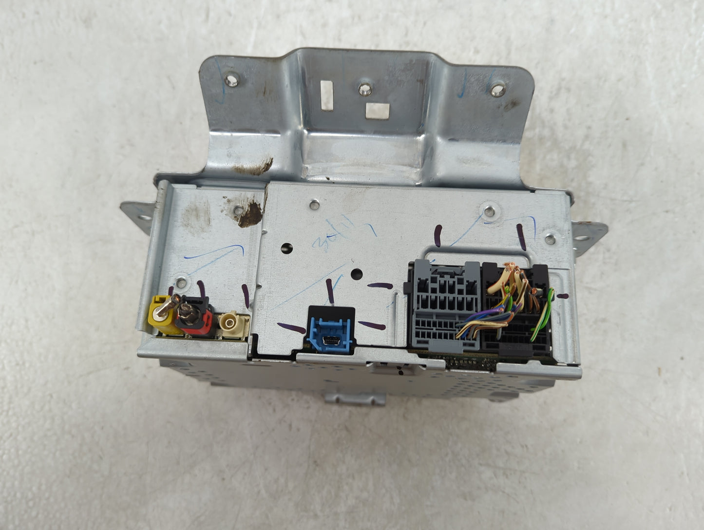 2018-2019 Ford Ecosport Radio AM FM Cd Player Receiver Replacement P/N:J2BT-19C107-HL Fits Fits 2018 2019 OEM Used Auto Part
