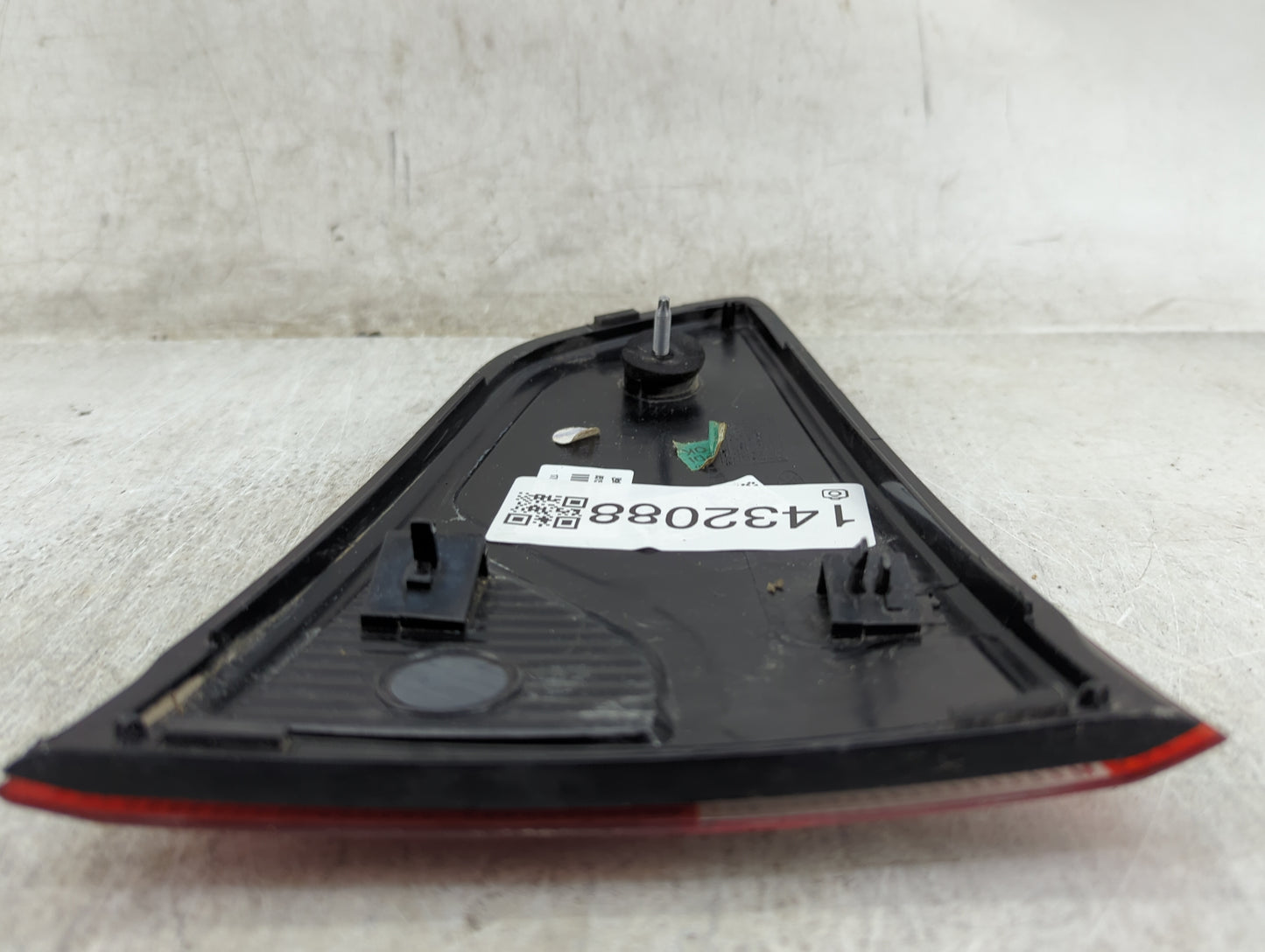 2018-2022 Ford Ecosport Tail Light Assembly Driver Left OEM Fits Fits 2018 2019 2020 2021 2022 OEM Used Auto Parts - Oemused